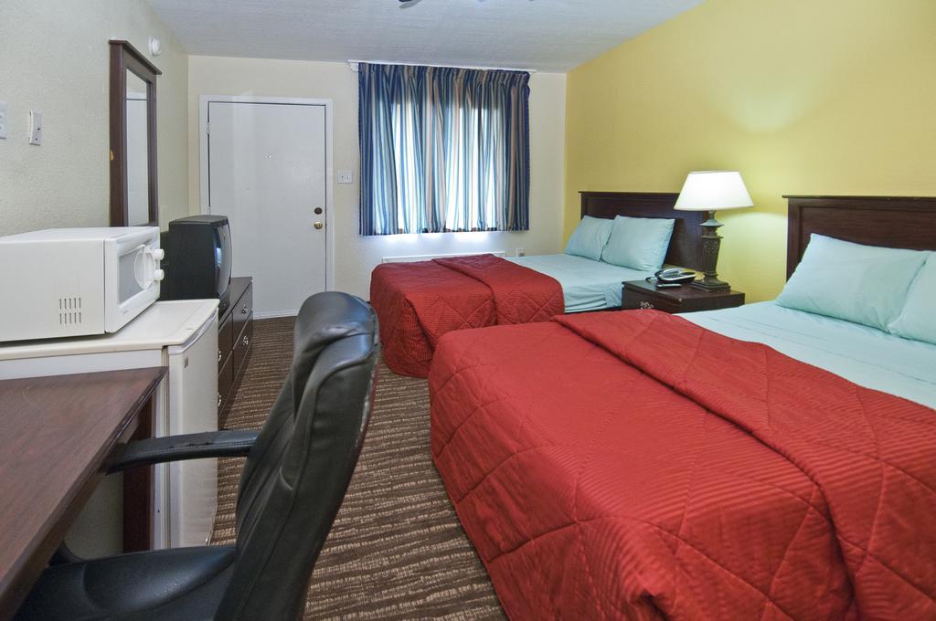 Jonathan'S Inn Groves Bagian luar foto
