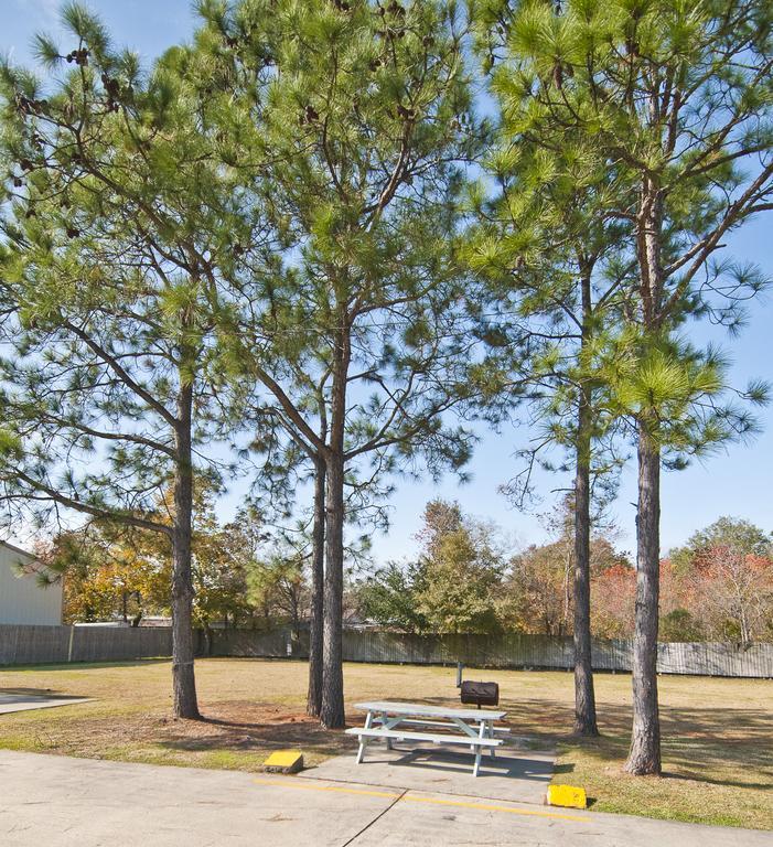 Jonathan'S Inn Groves Bagian luar foto